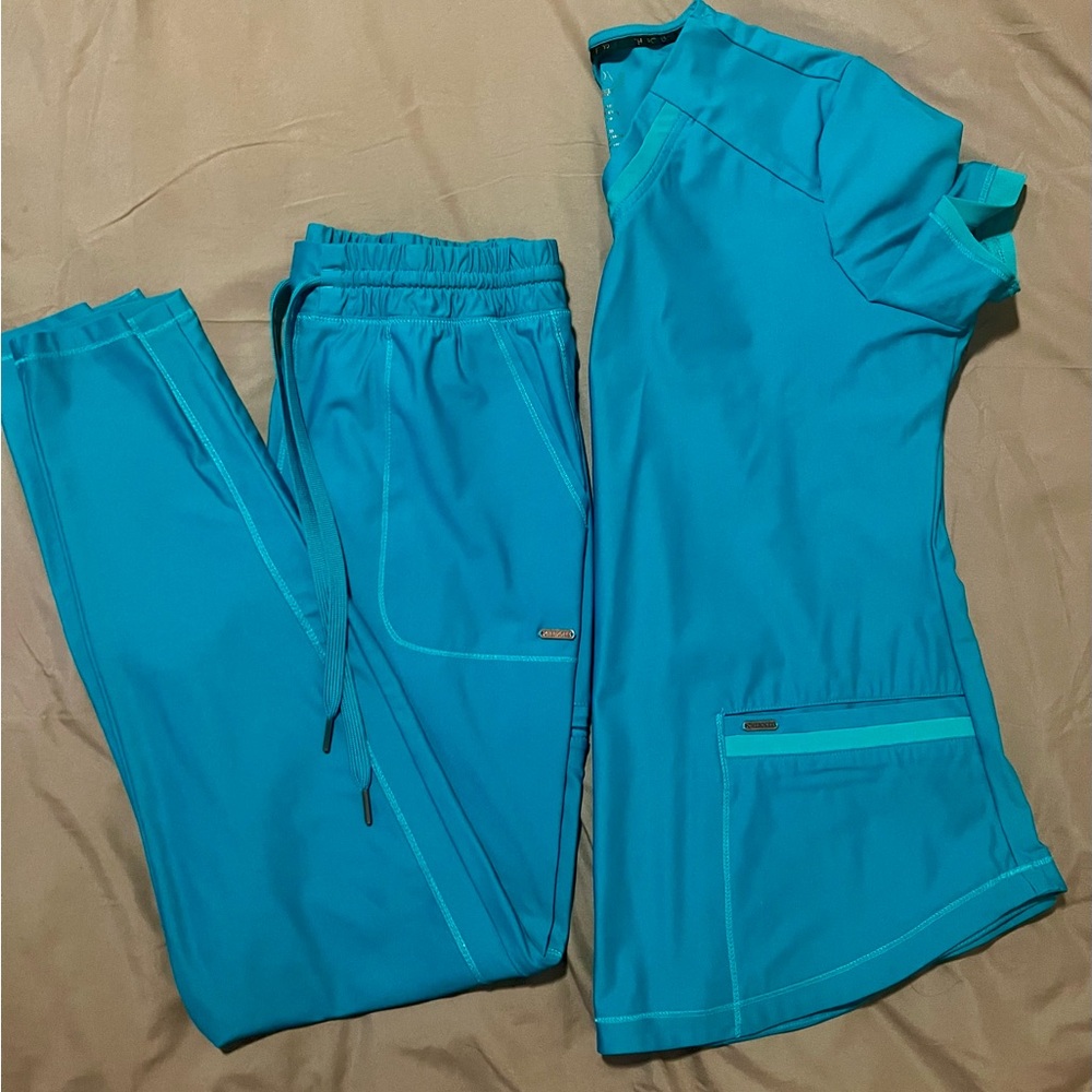 Form by Cherokee Medium top & bottom - Teal